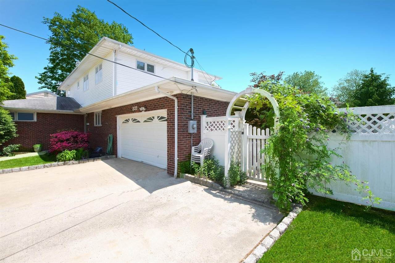 221 Rues Lane - Photo 1