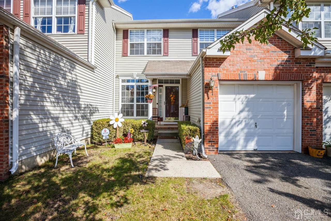 4 Leshyk Drive - Photo 1