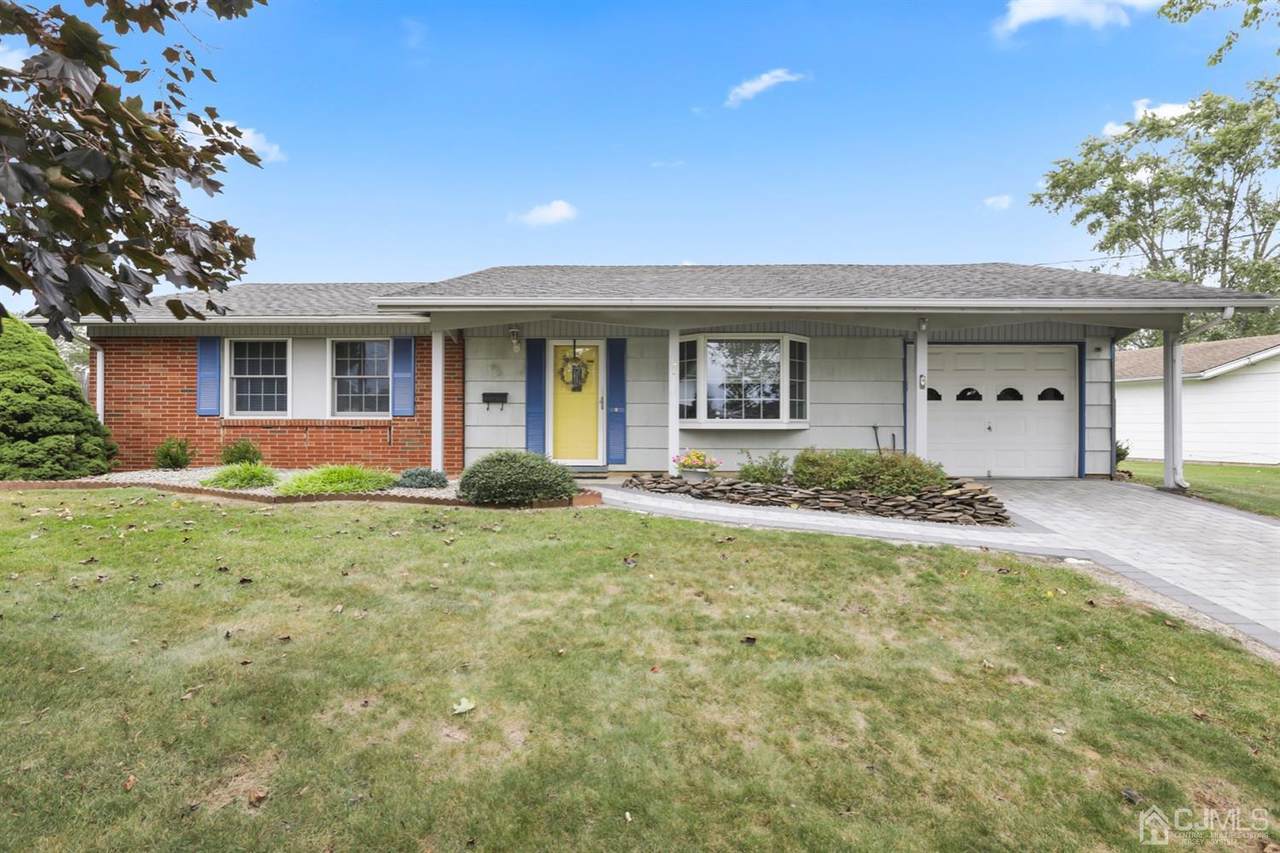 7 Edgewood Avenue - Photo 1