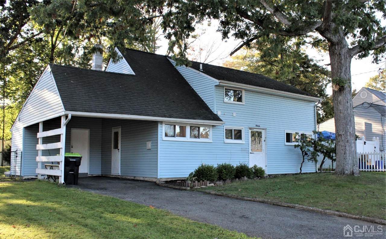 15 Pine Tree Road - Photo 1