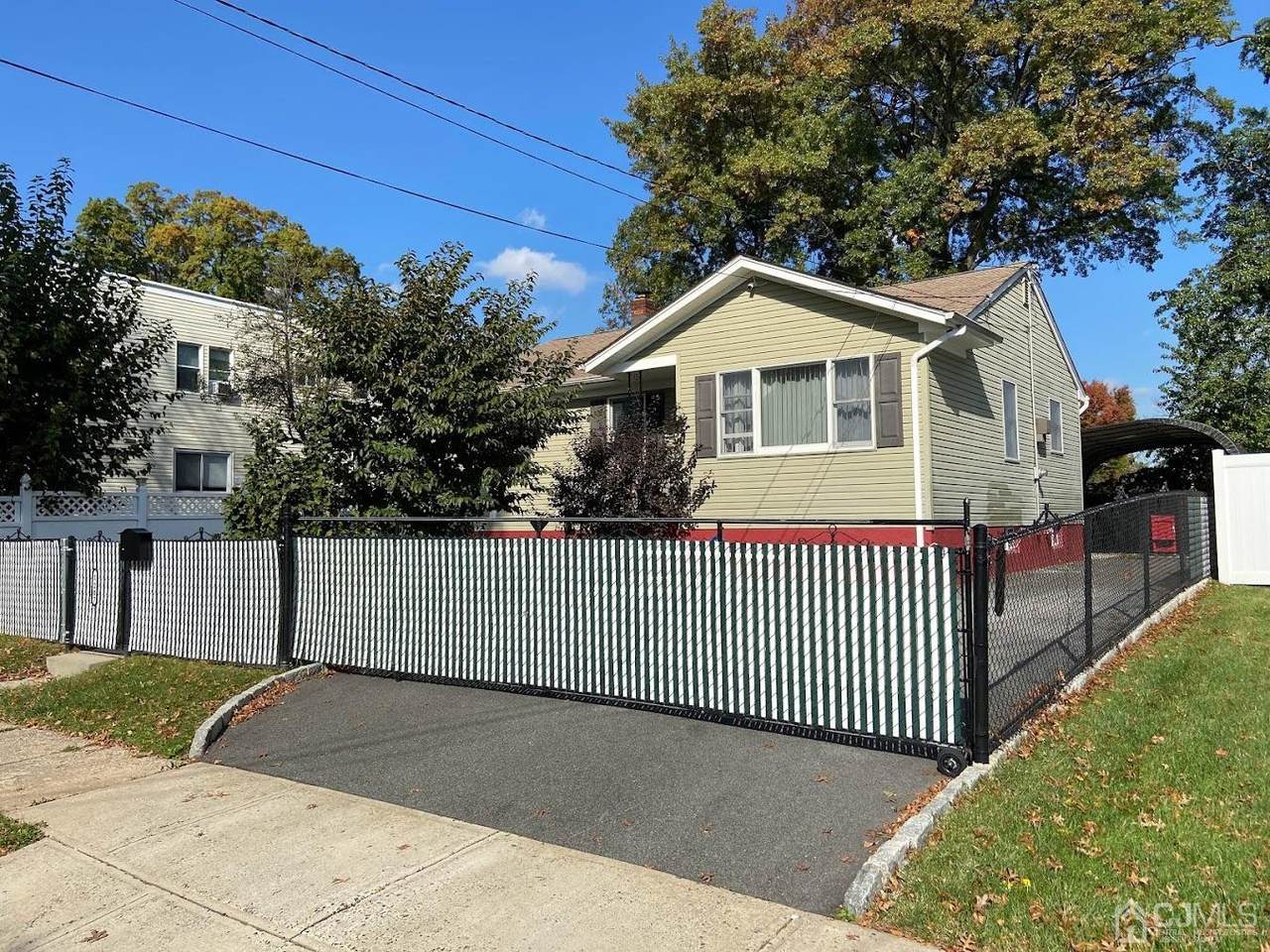 1207 Woodlawn Avenue - Photo 1