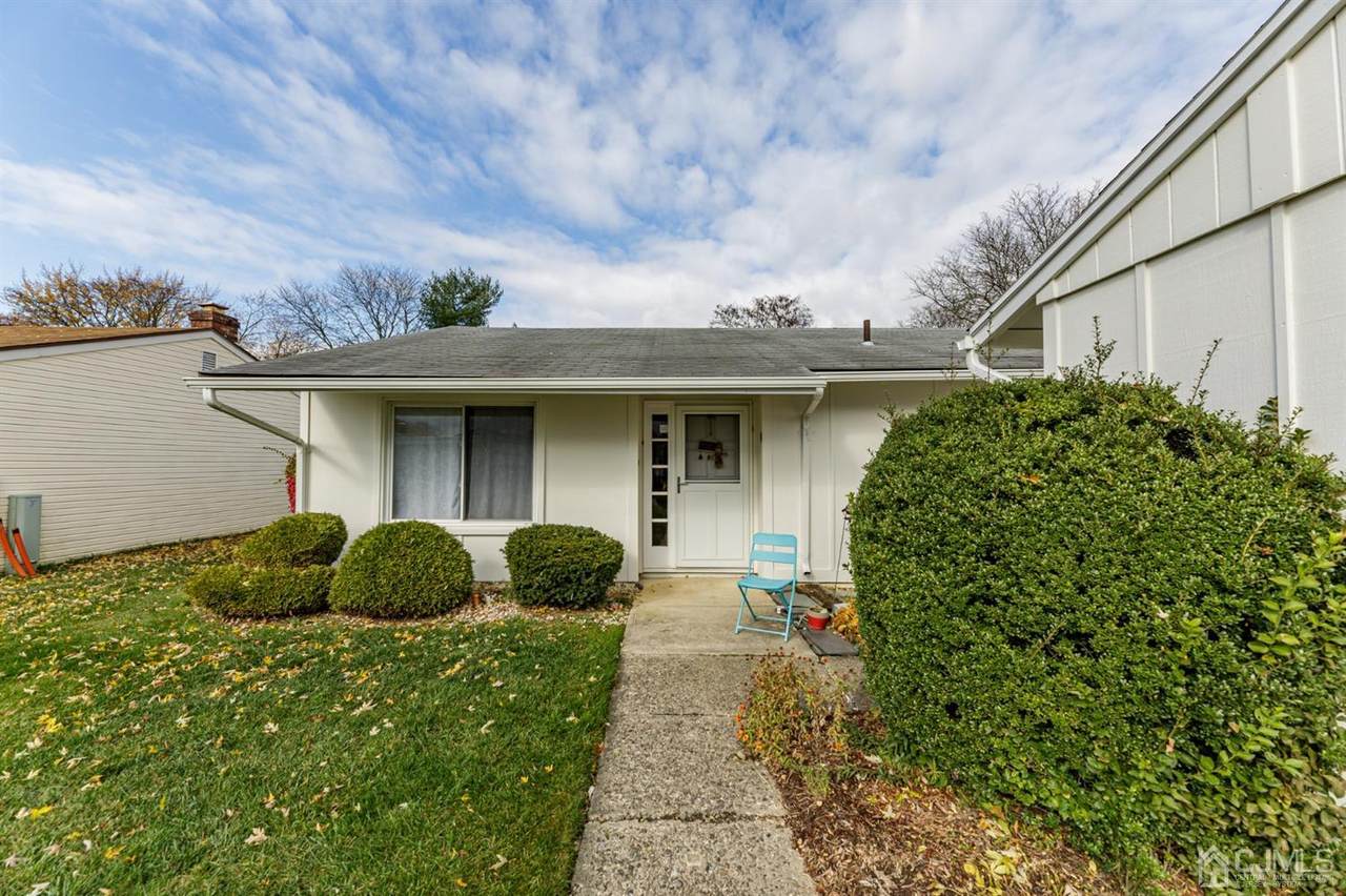 20 Celtis Plaza - Photo 1