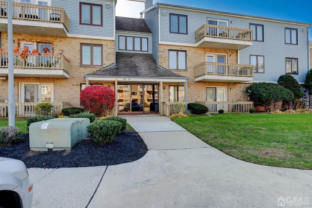 405 Peach Street - Photo 1