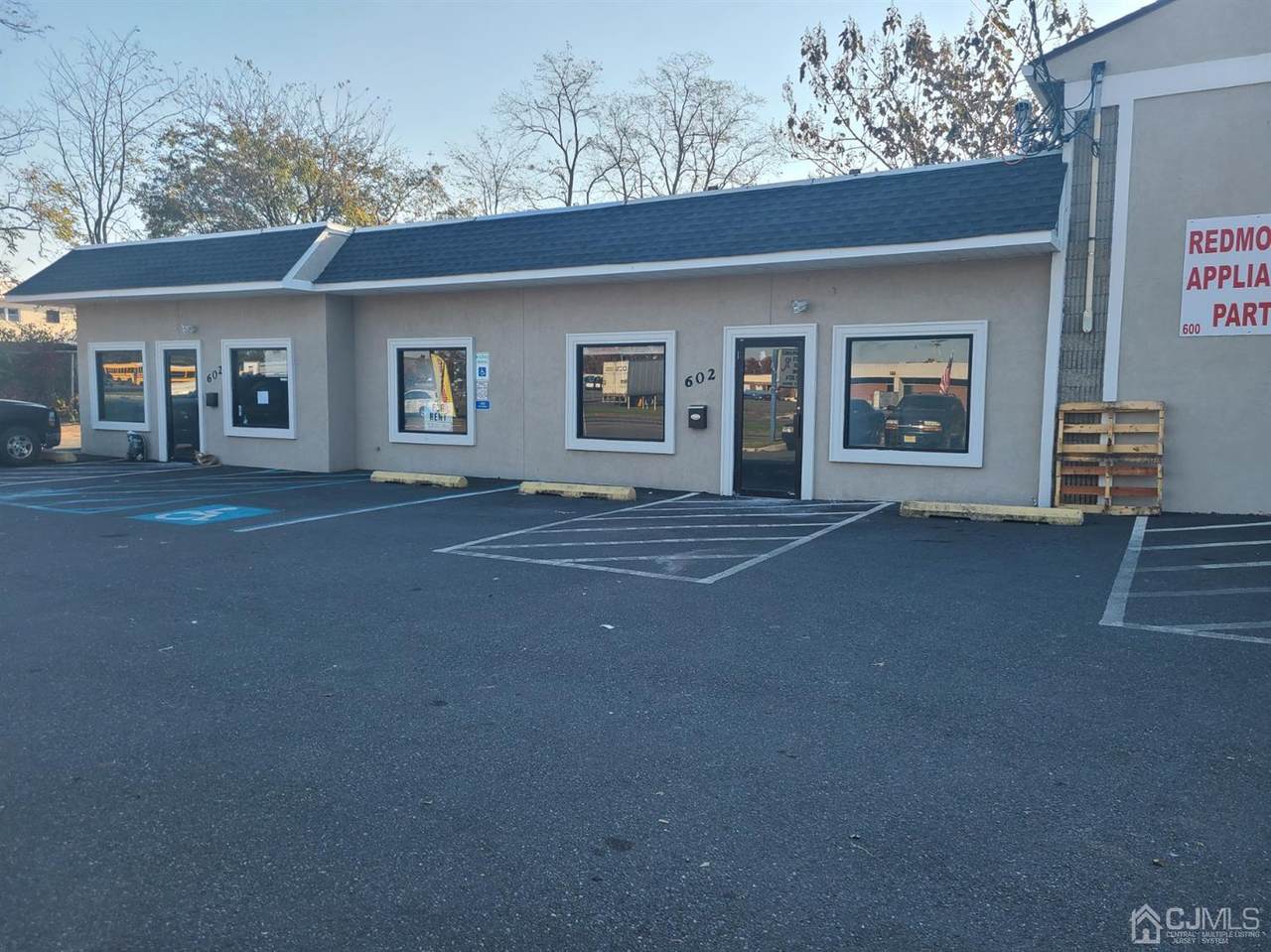 602 New Jersey Avenue - Photo 1