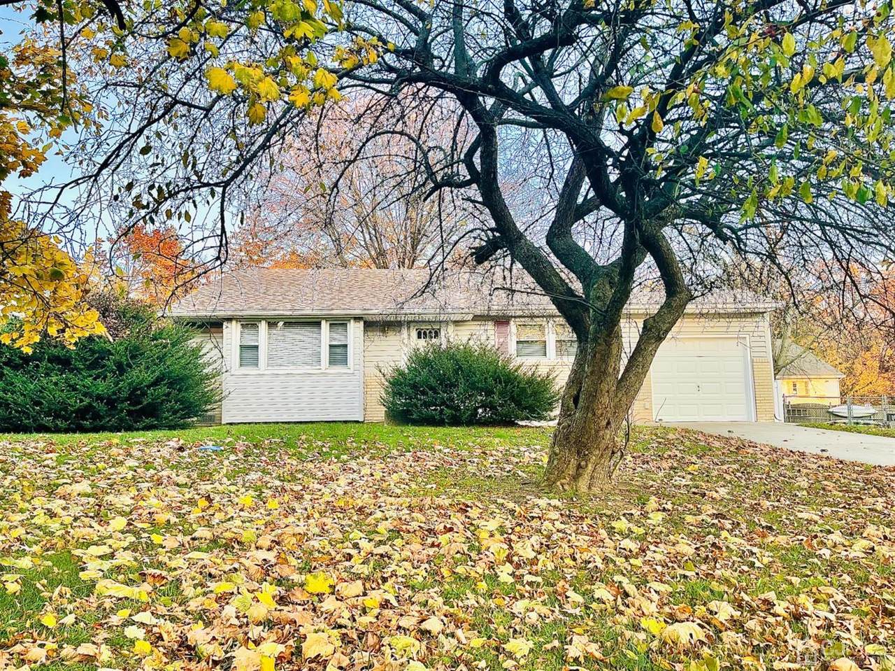 540 Englewood Drive - Photo 1