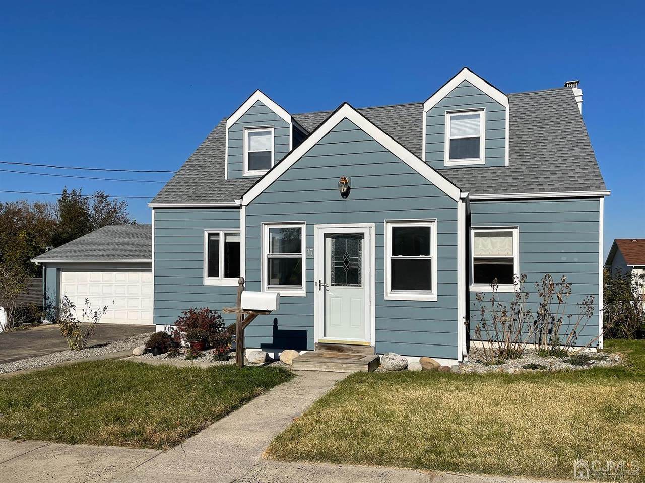 17 Heston Avenue - Photo 1