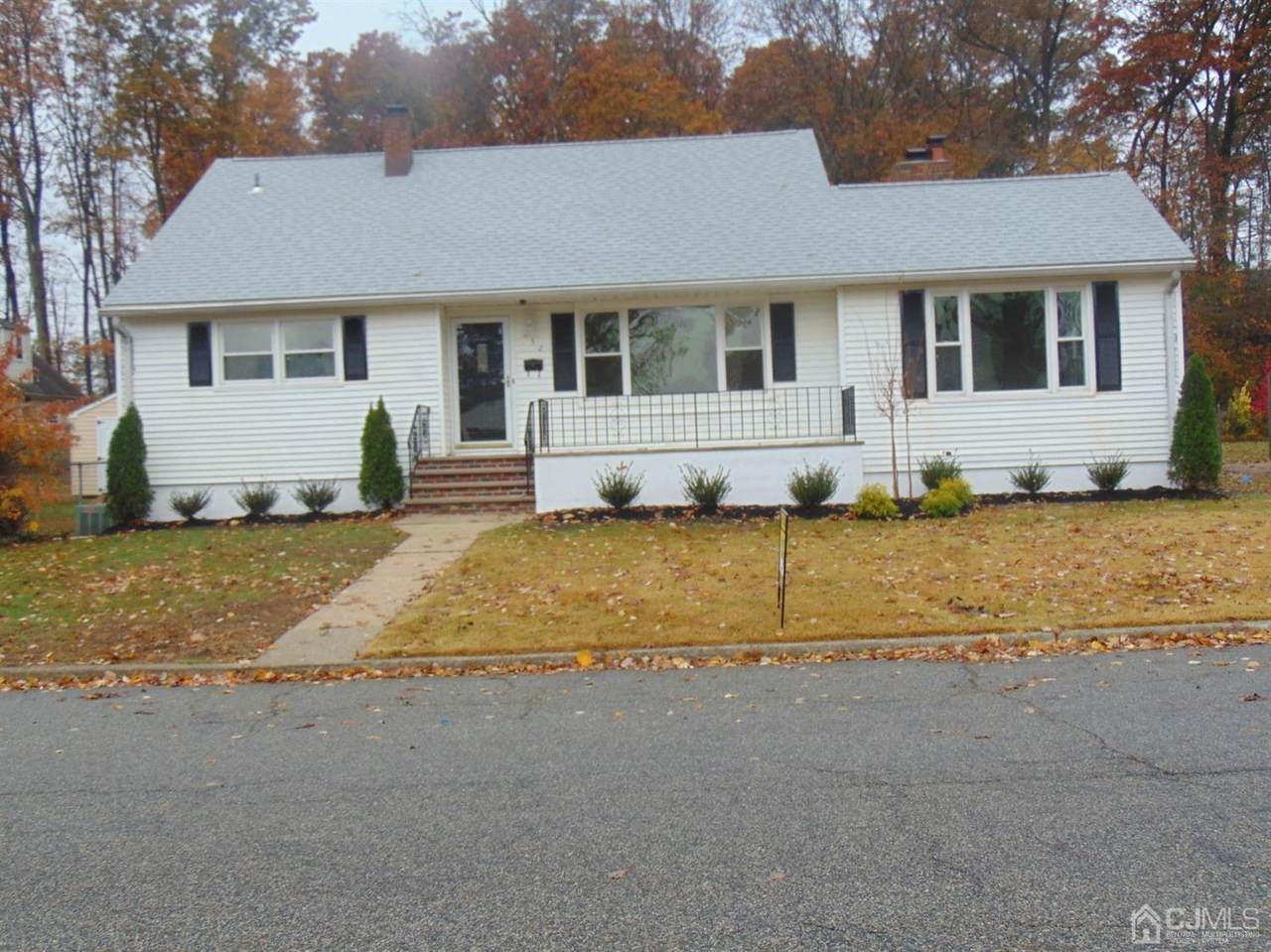 452 Brook Avenue - Photo 1