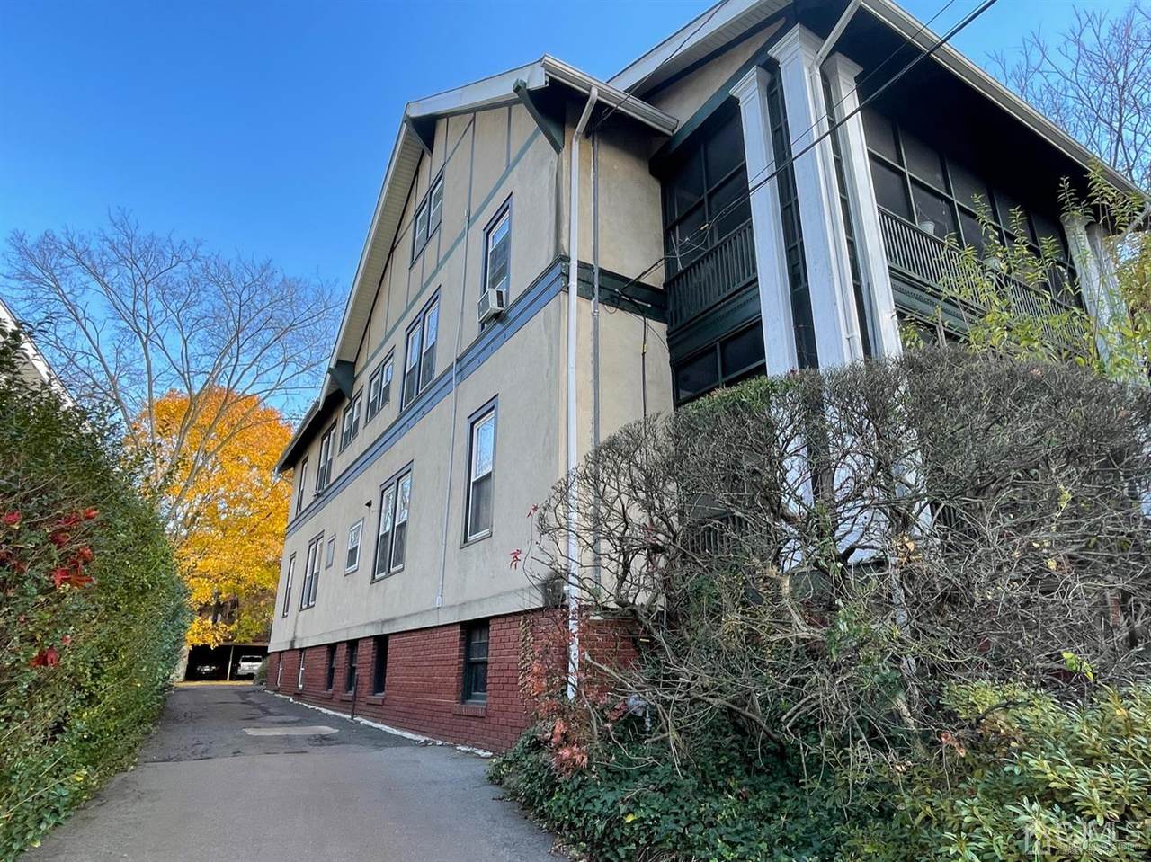 31 Lincoln Avenue - Photo 1