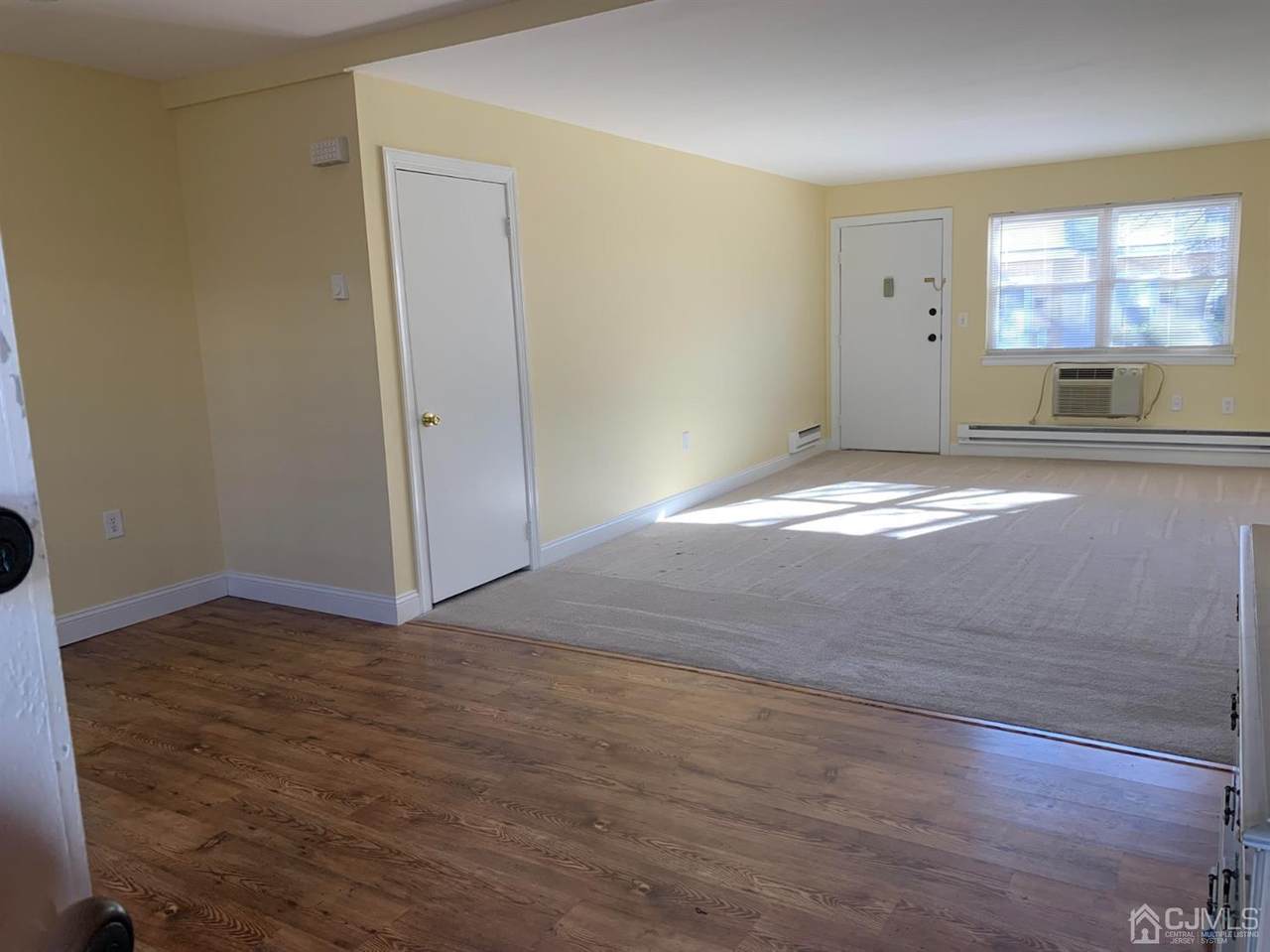 67 White Street - Photo 1
