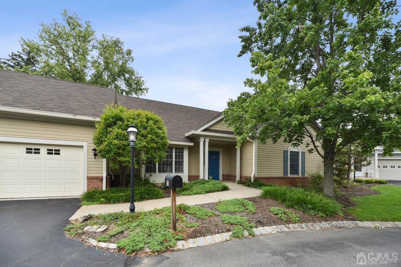 10 Fringe Tree Court - Photo 1