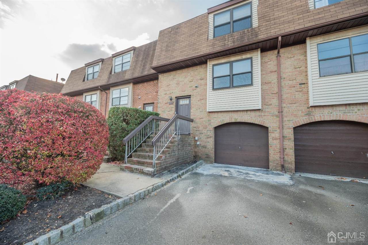 2503 N Oaks Boulevard - Photo 1