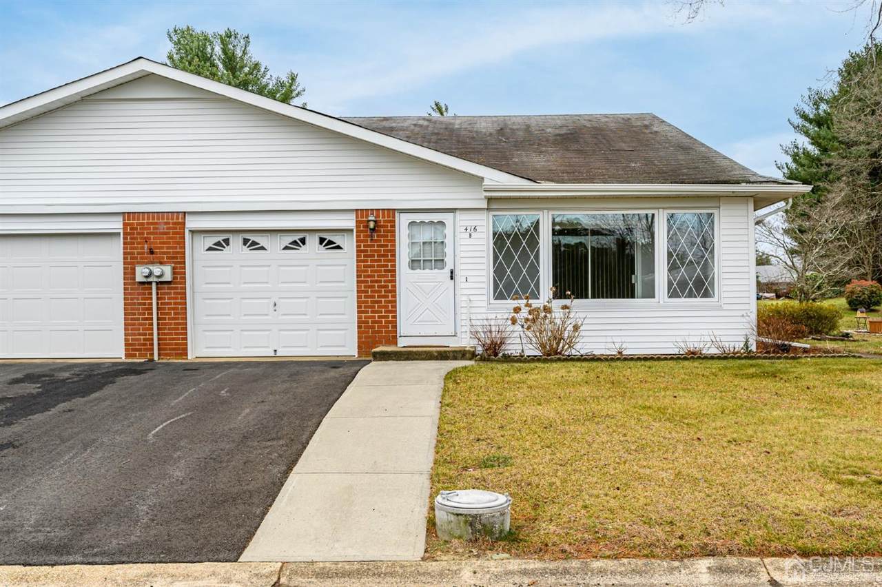 416 Highland Drive - Photo 1