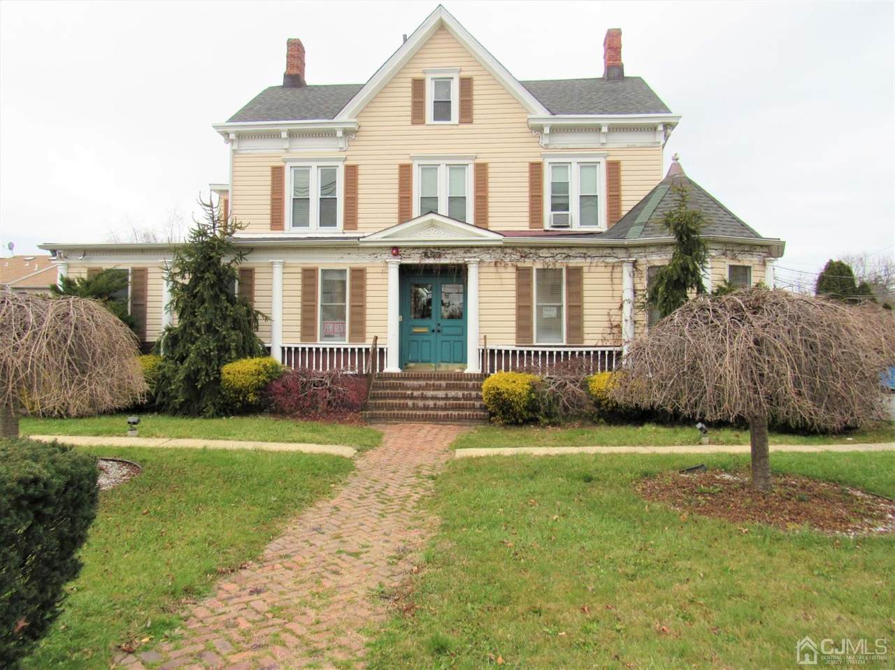 623 Georges Road - Photo 1