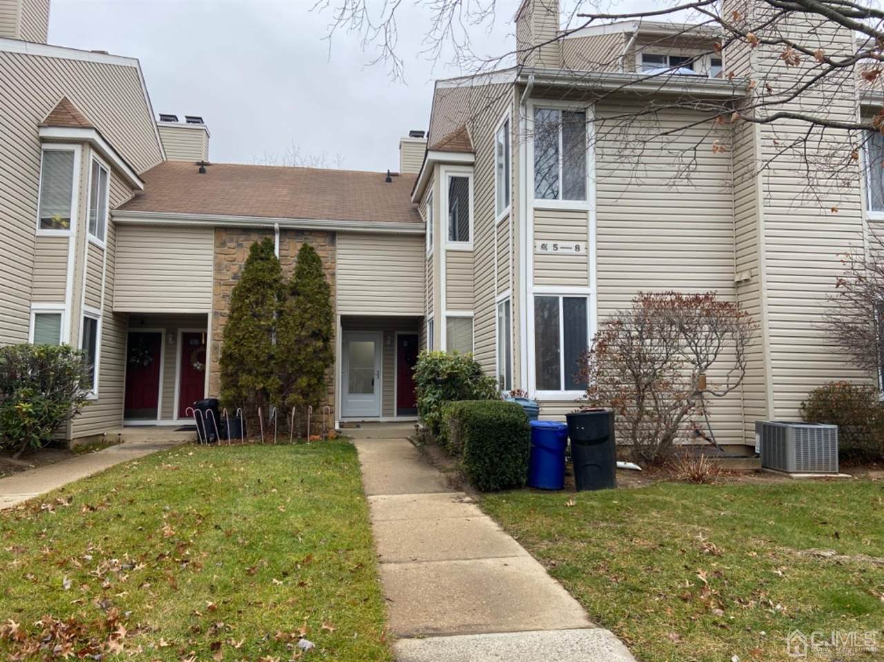 7 Chatham Square - Photo 1