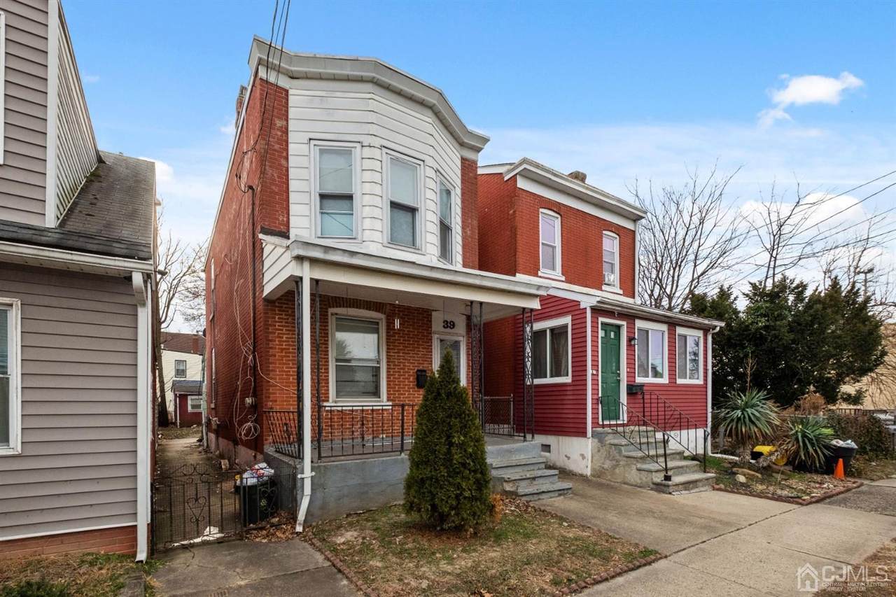 39 Stout Avenue - Photo 1