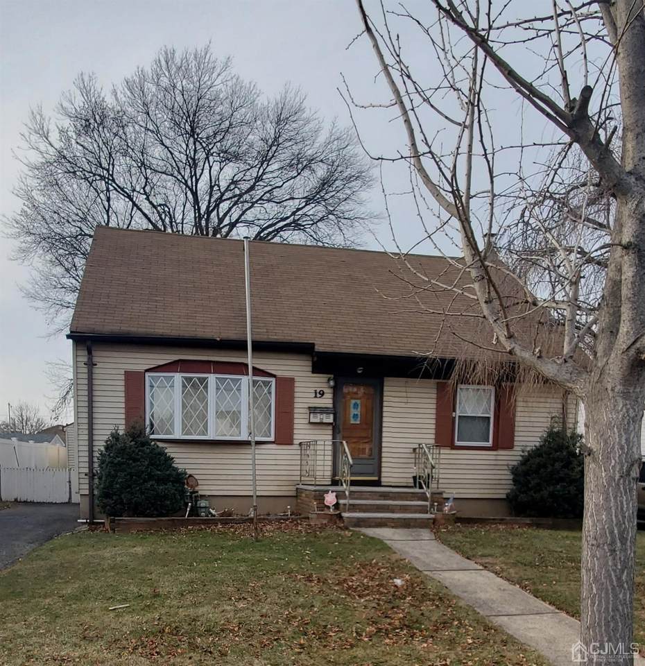 19 Skitka Avenue - Photo 1