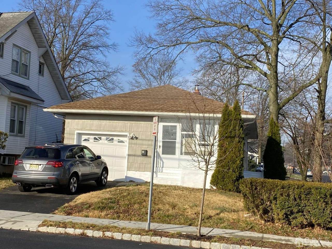 84 Kossuth Street - Photo 1