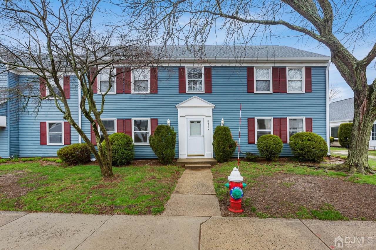 435 Newport Way - Photo 1