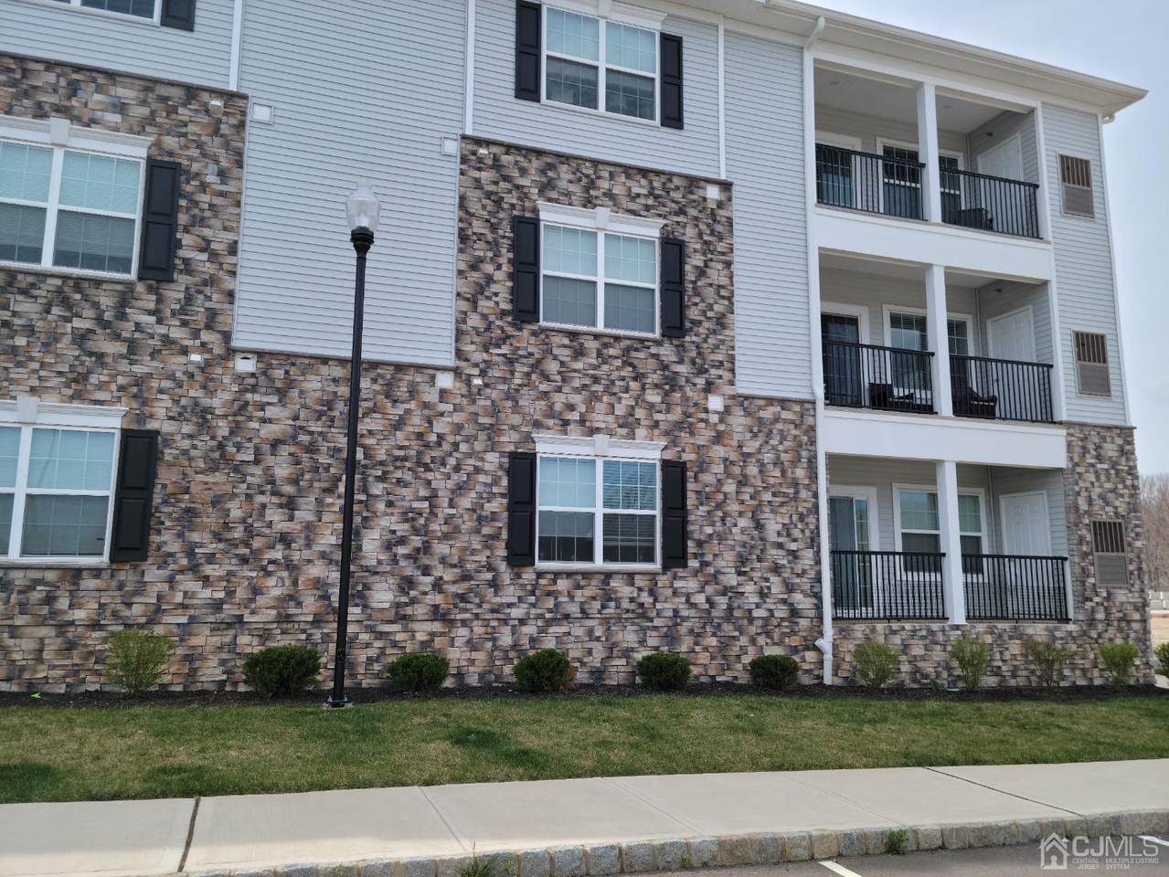 622 Marion Lane - Photo 1