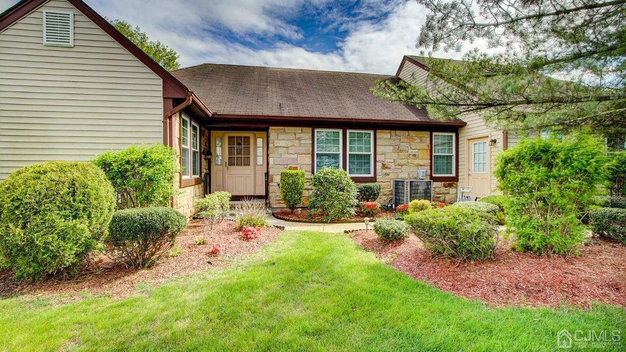 17 Benjamin Franklin Drive - Photo 1