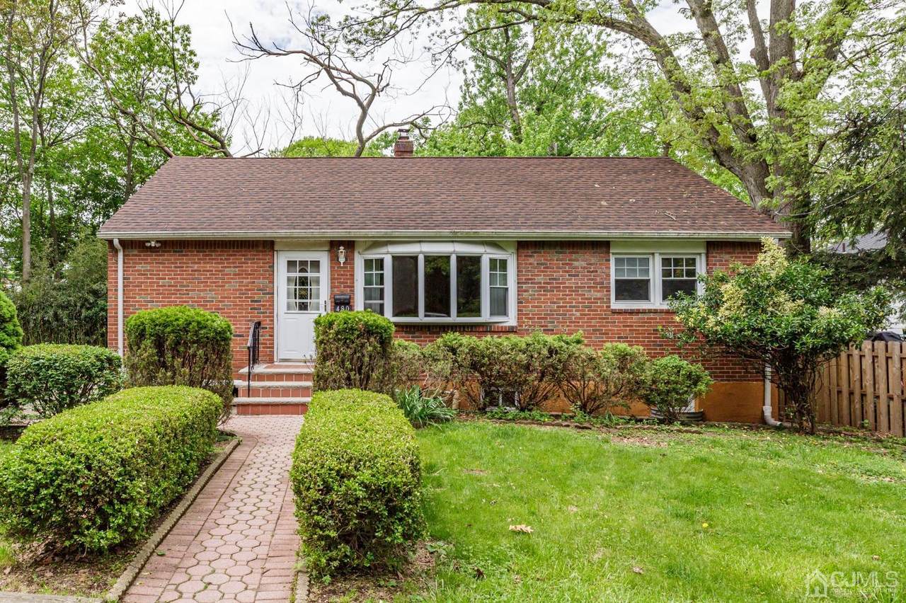 480 Grantwood Boulevard - Photo 1