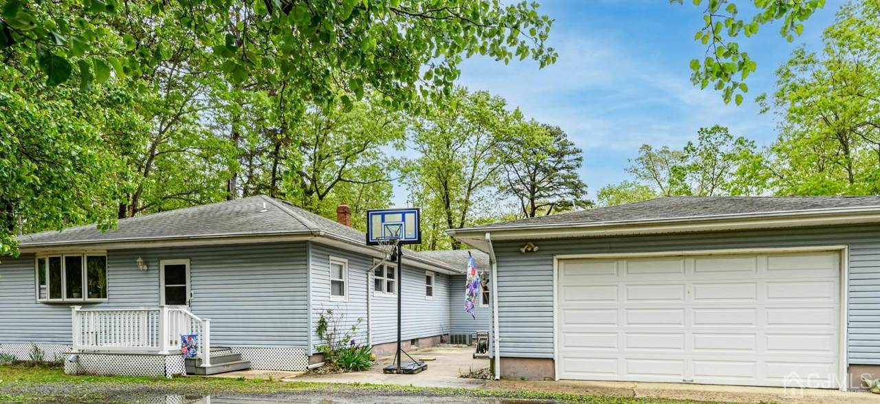 439 Cassville Road - Photo 1