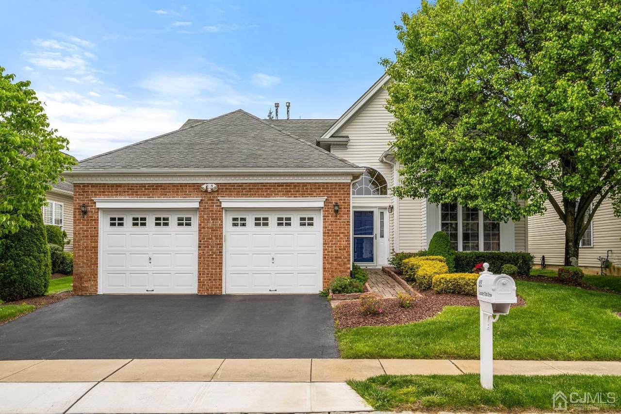 22 Country Club Drive - Photo 1