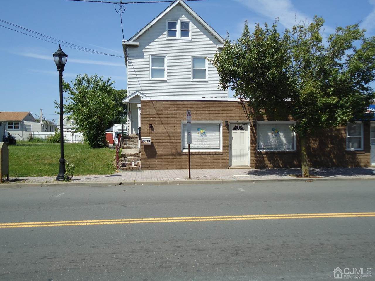 386 New Brunswick Avenue - Photo 1