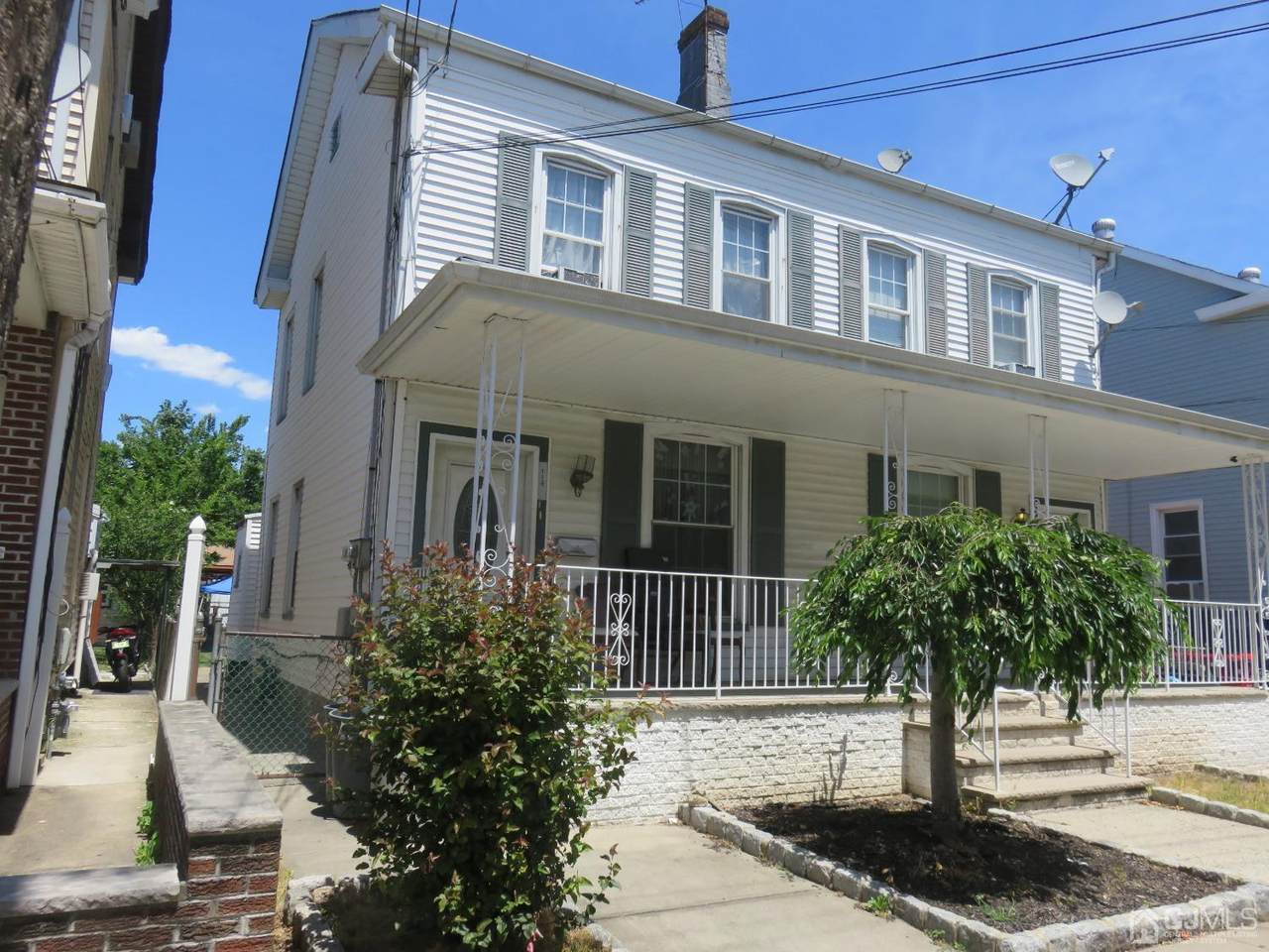 188 Washington Street - Photo 1