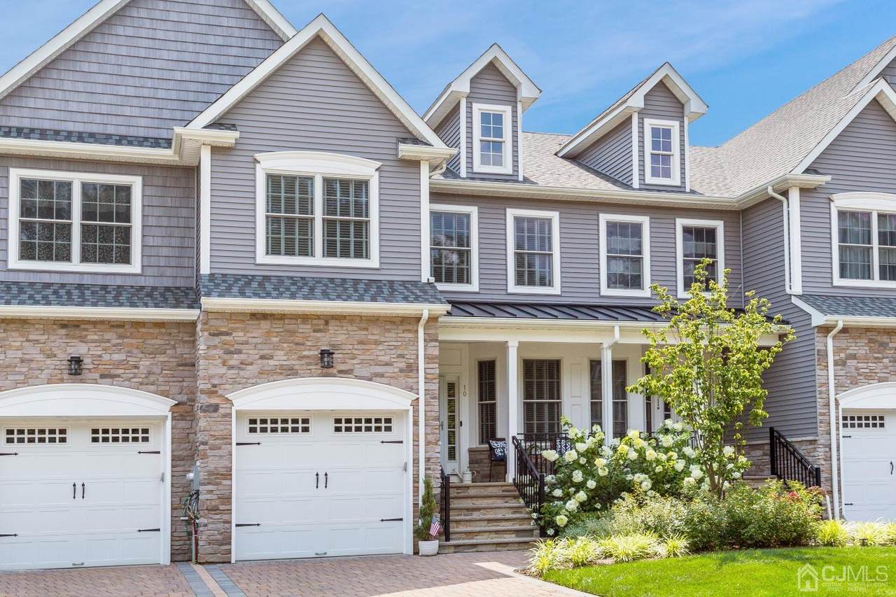 10 Mccormick Avenue - Photo 1