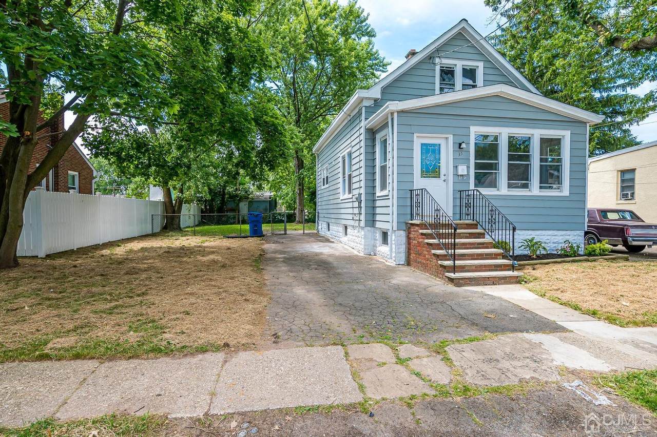35 Howard Street - Photo 1