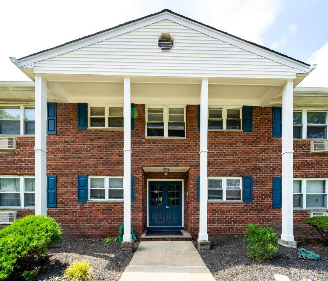 28 Woodedge Avenue - Photo 1