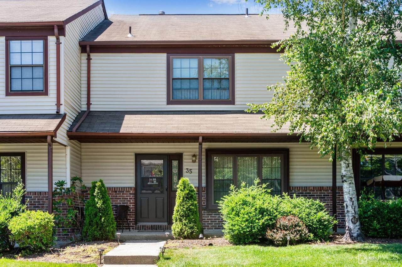 35 Aspen Drive - Photo 1