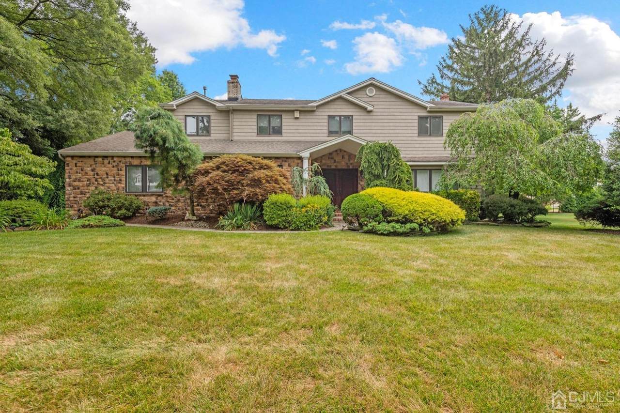 4 Williamsburg Court - Photo 1