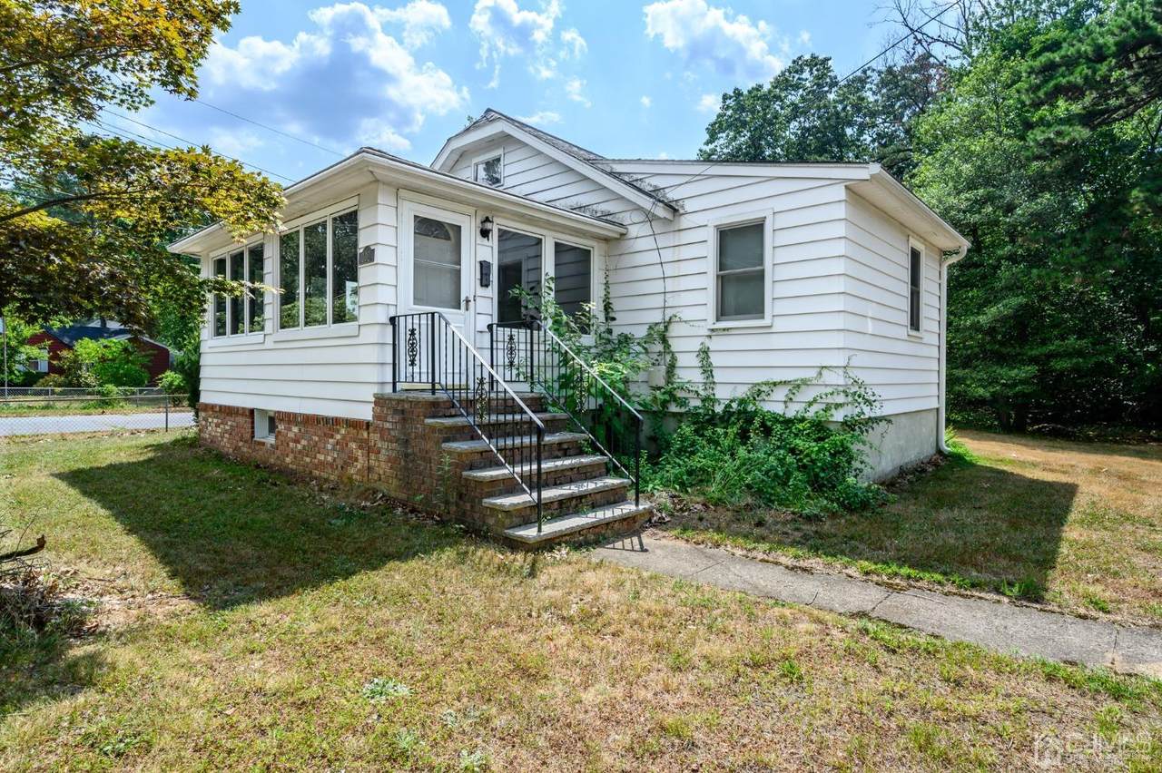 102 Fernhead Avenue - Photo 1
