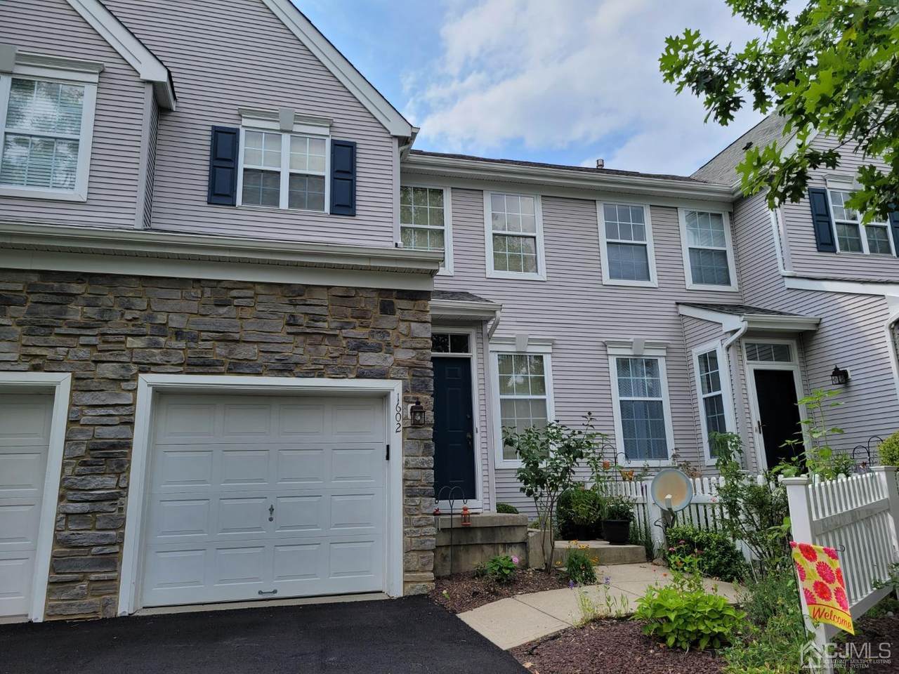 1602 Yarrow Circle - Photo 1