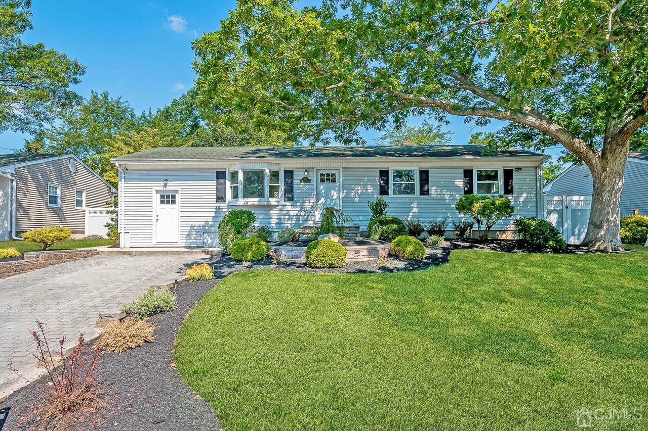 619 Riverwood Avenue - Photo 1