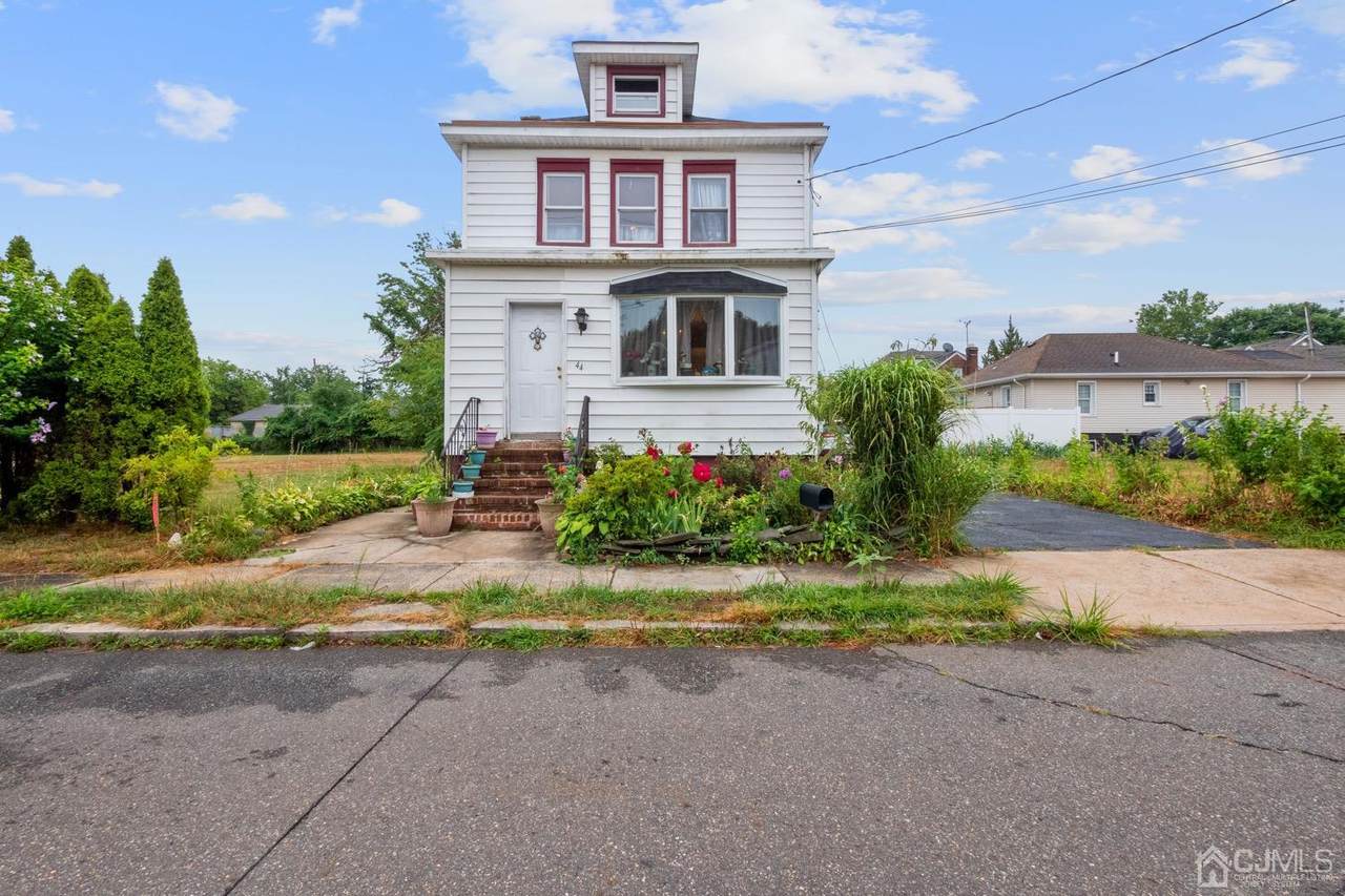 44 Belmont Avenue - Photo 1
