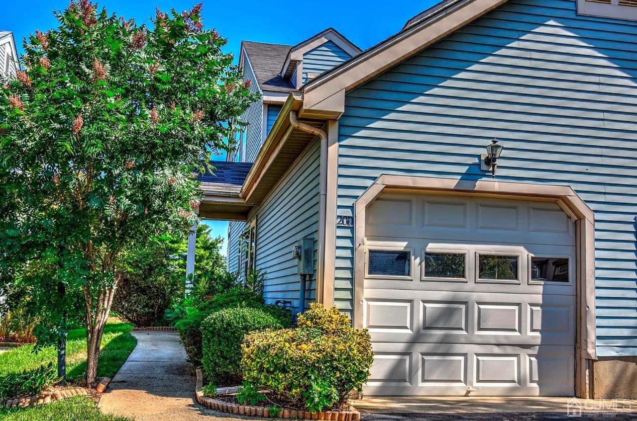 20 Ventnor Drive - Photo 1