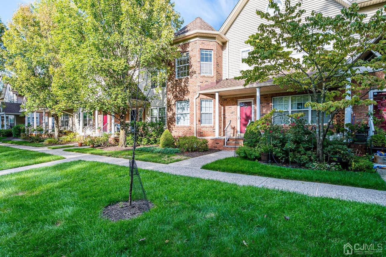 219 Amboy Avenue - Photo 1