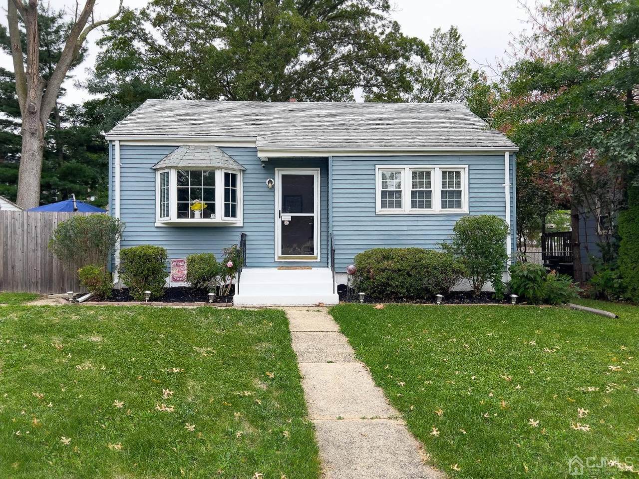 12 Somers Place - Photo 1
