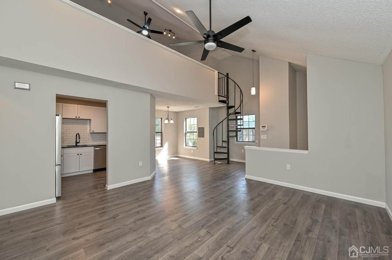 109 Larkspur Lane - Photo 1