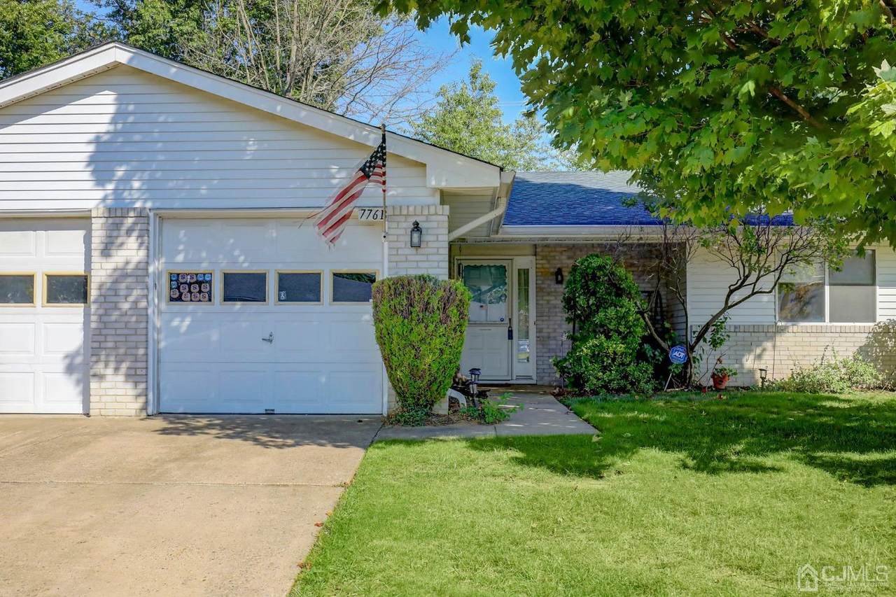 776 Spirea Plaza - Photo 1