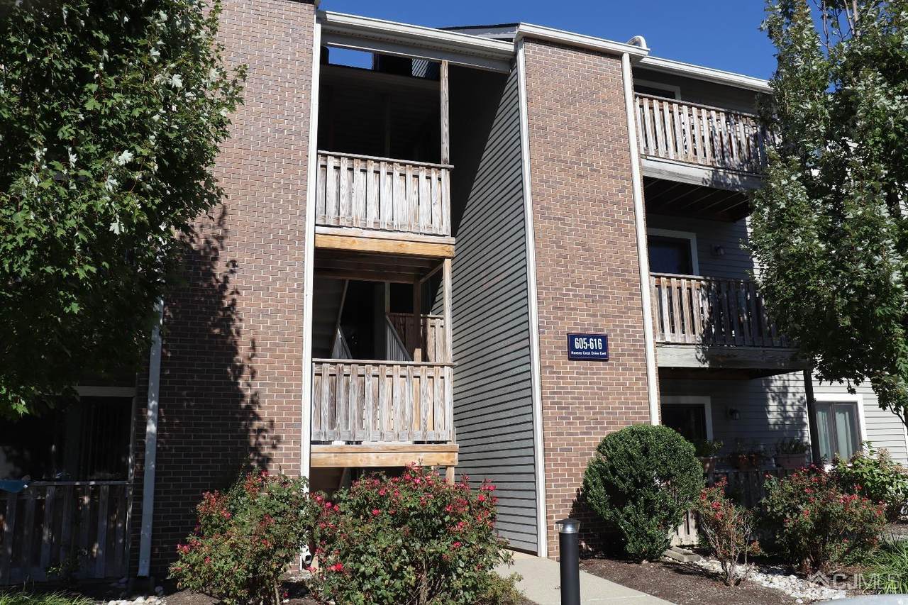 611 Ravens Crest Drive - Photo 1