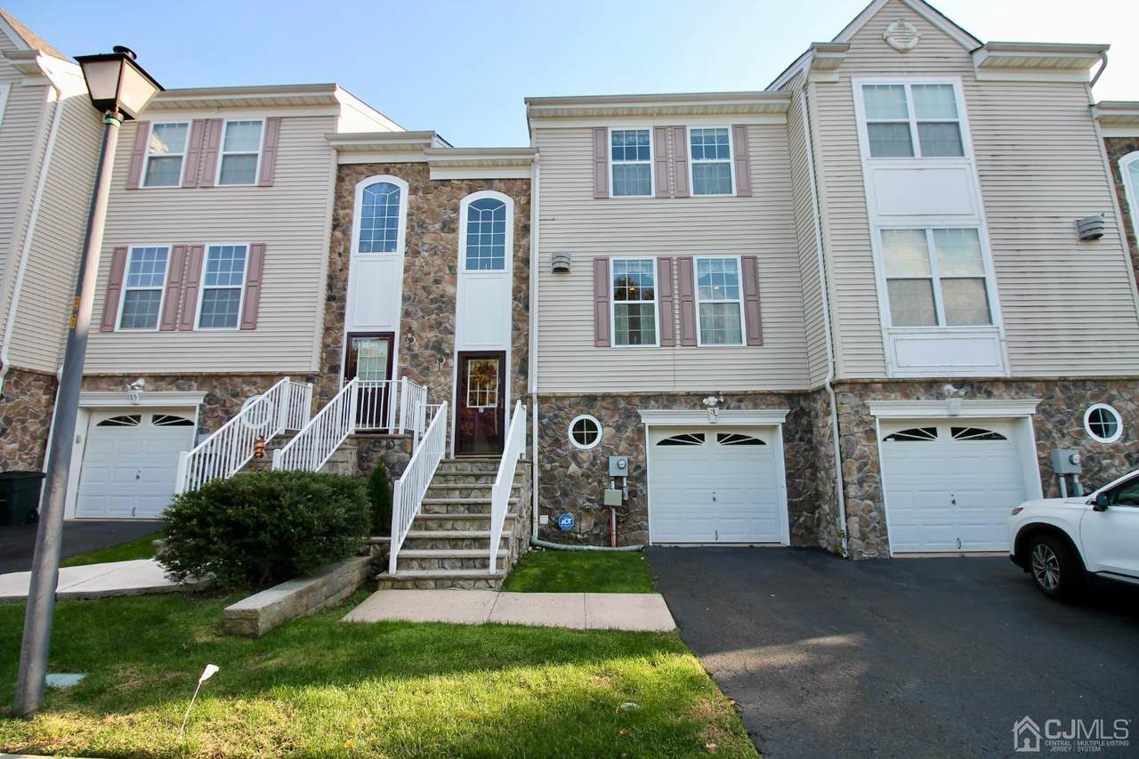 37 Russell Court - Photo 1
