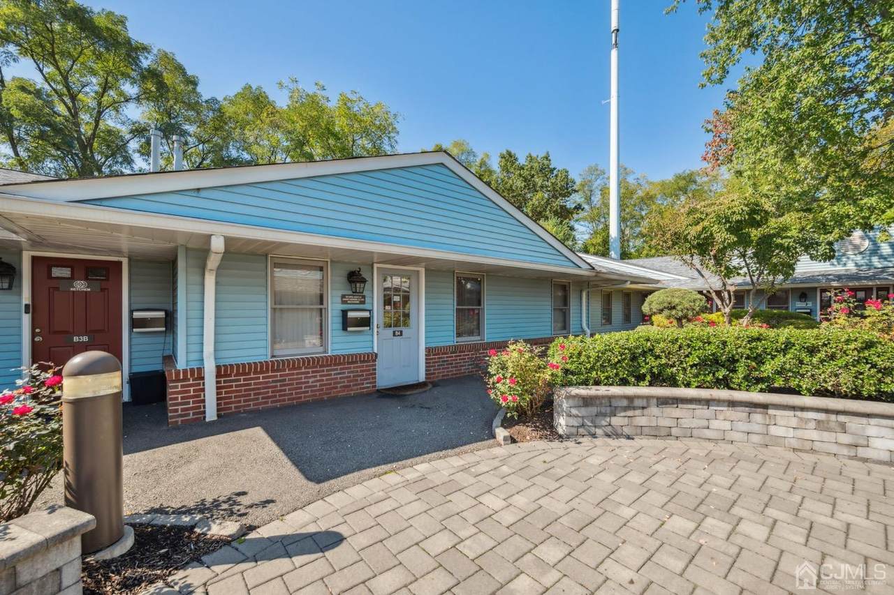 575 Cranbury Road - Photo 1