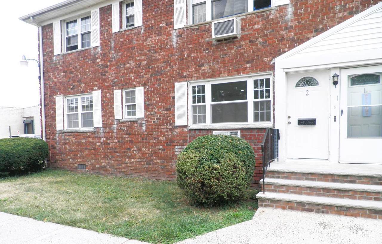 2 Gramercy Gardens - Photo 1