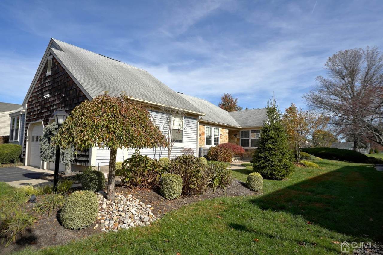 12 Yorkshire Drive - Photo 1