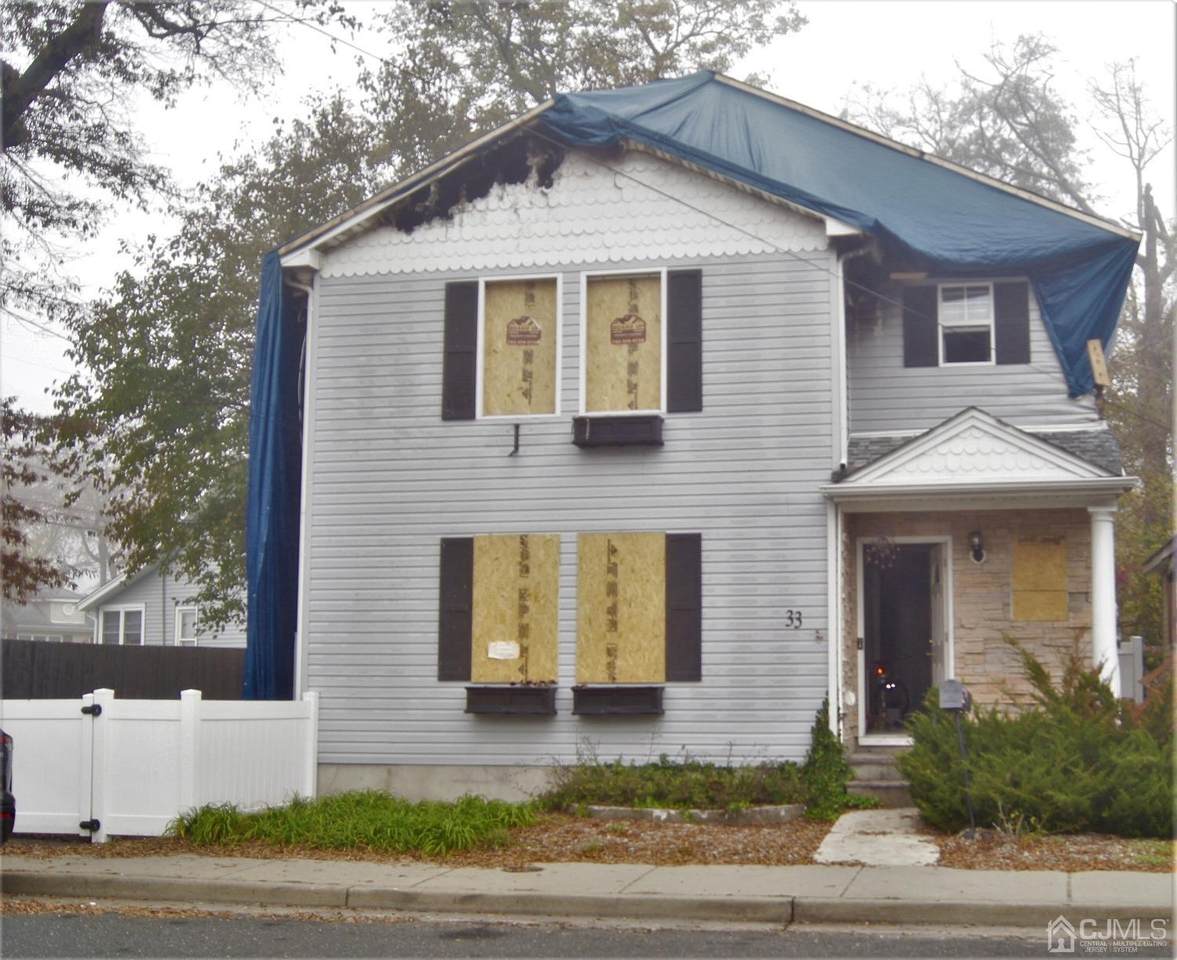 33 Center Avenue - Photo 1
