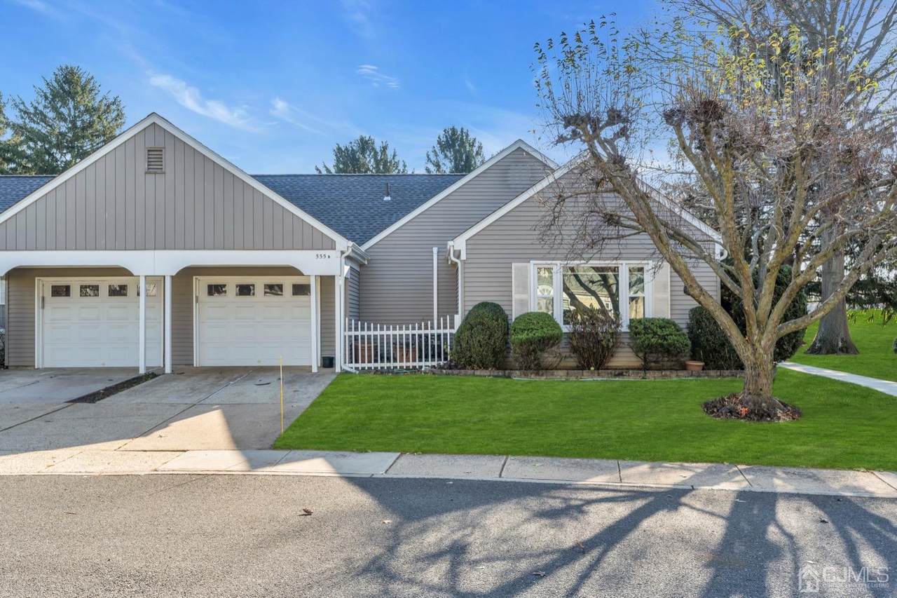 555 Tilton Way - Photo 1